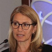 Portrait de Mirela ANDOUARD