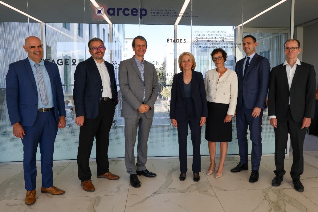 Photo de groupe des diff&eacute;rents signataires du partenariat